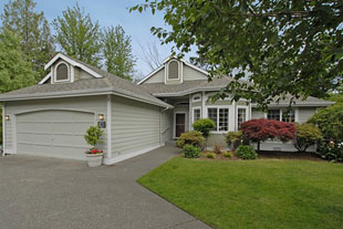 940 SW 11 Place, North Bend 98045